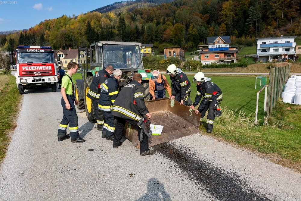 T03 Verkehrsunfall, Fahrzeugbergung, binden von Betriebsmittel