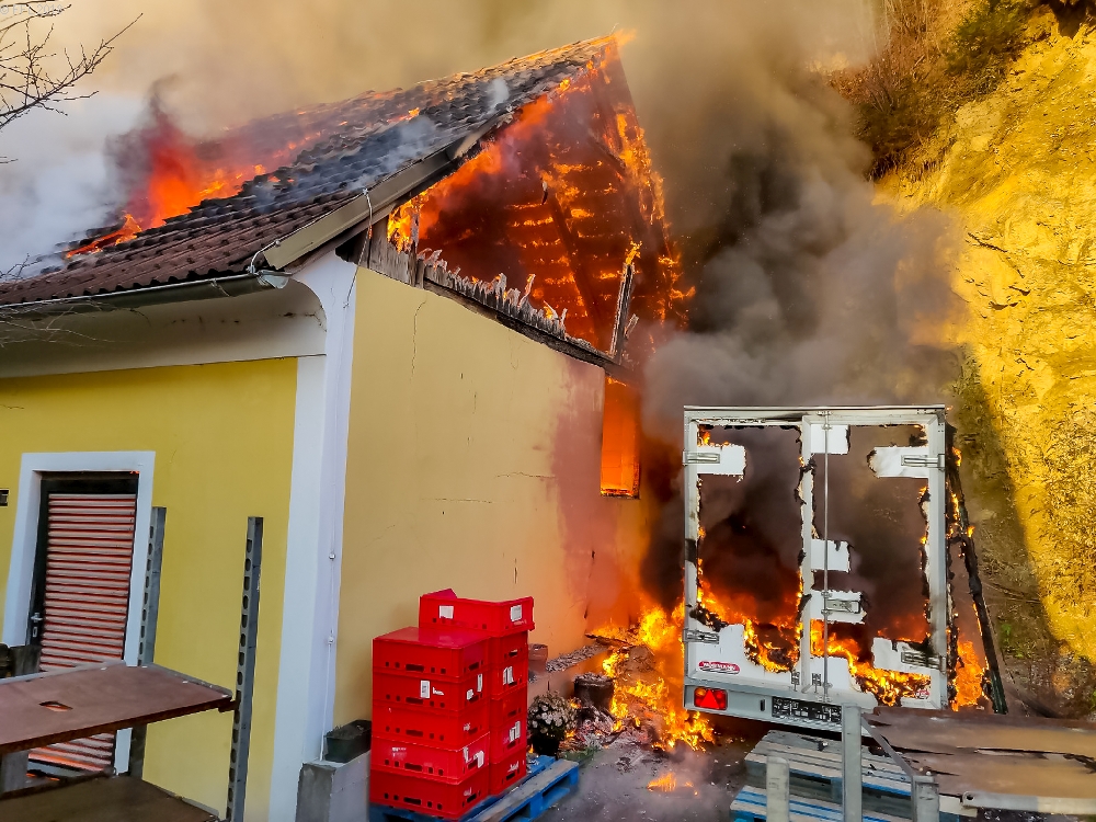 B12 Wohnhausbrand B12 Wohnhausbrand