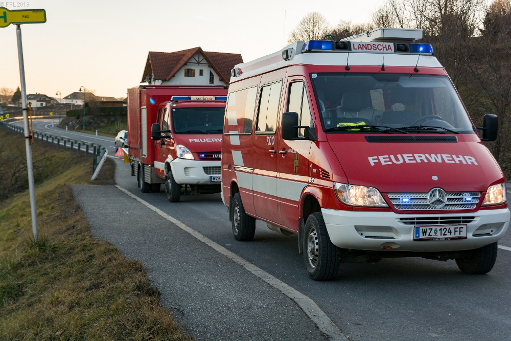 T03 Verkehrsunfall, Fahrzeugbergung, binden von Betriebsmittel