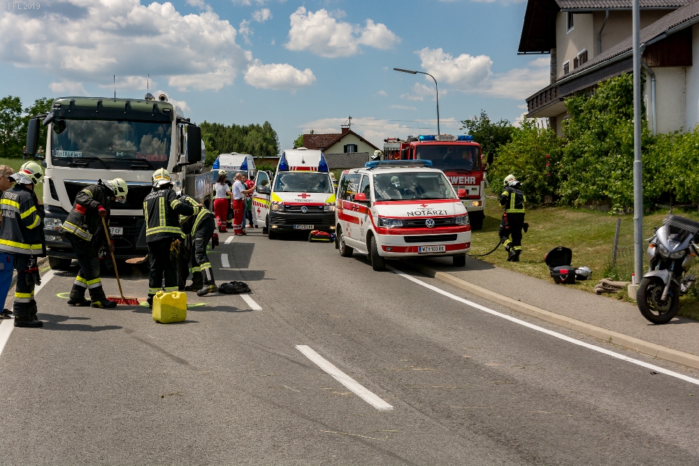 T03 Verkehrsunfall, Fahrzeugbergung, binden von Betriebsmittel T03 Verkehrsunfall, Fahrzeugbergung, binden von Betriebsmittel