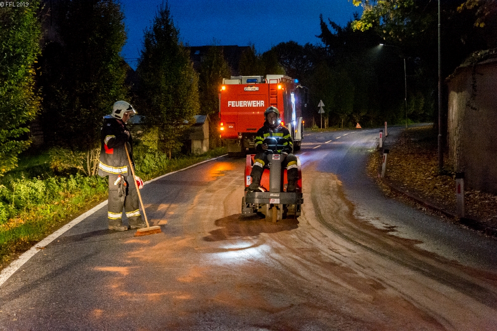 T03 Verkehrsunfall, Fahrzeugbergung, binden von Betriebsmittel T03 Verkehrsunfall, Fahrzeugbergung, binden von Betriebsmittel