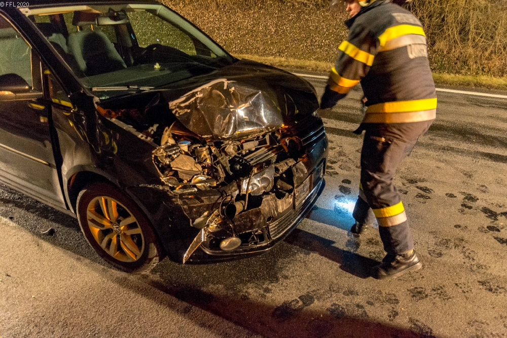 T03 Verkehrsunfall, Fahrzeugbergung, binden von Betriebsmittel