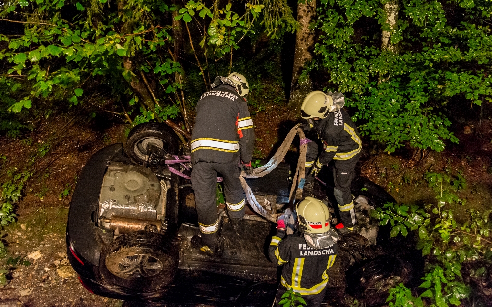 T03 Verkehrsunfall, Fahrzeugbergung, binden von Betriebsmittel