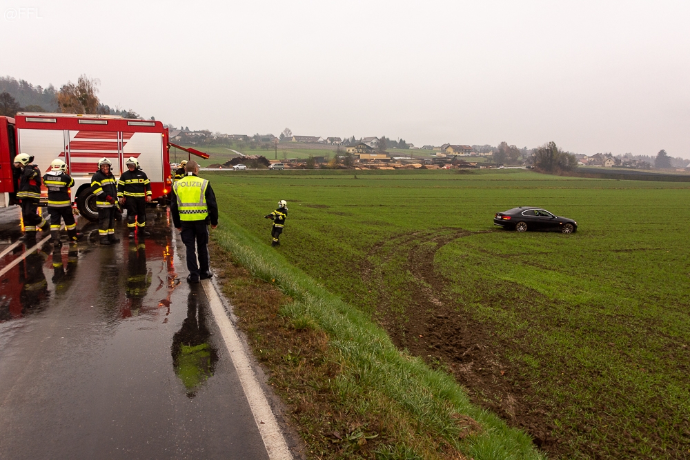 T03 Verkehrsunfall, Fahrzeugbergung, binden von Betriebsmittel